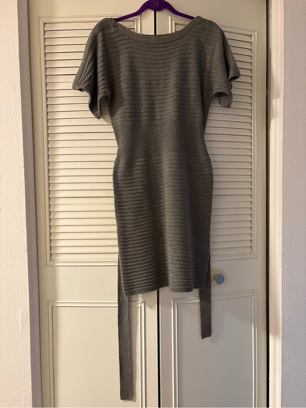 Signature by Sangria Gray Ribbed Knit Short-Sleeve Sheath Dress